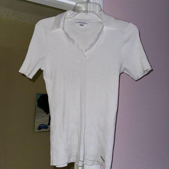 Calvin Klein Soft, Stretchy, and Fitted White Scallop Collar Ribbed Blouse 🤍 - Picture 1 of 4